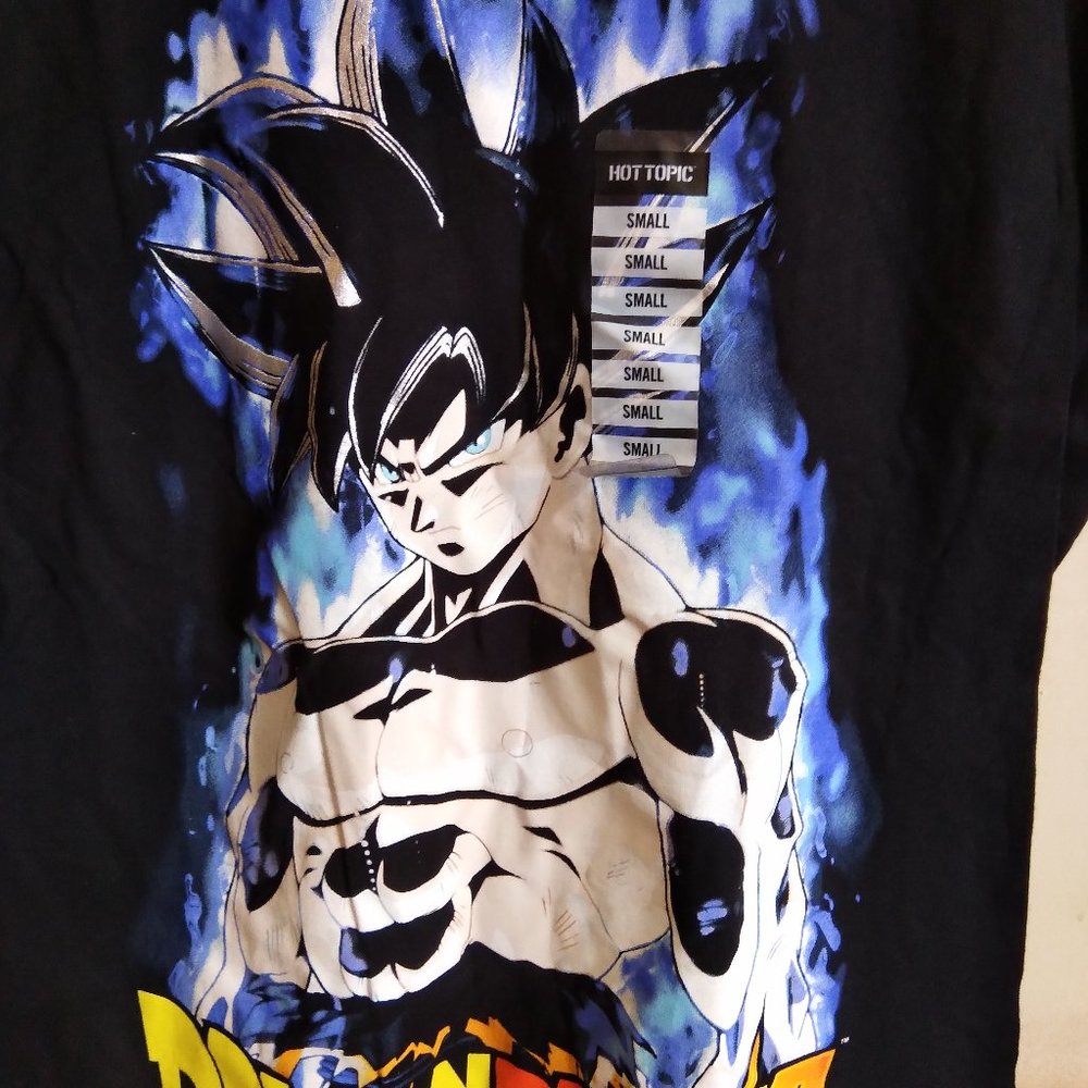 NWT... DRAGONBALL Z TEE